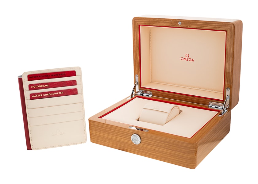 Omega Planet Ocean 215.32.46.51.01.001